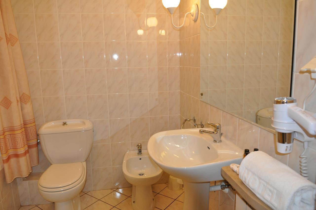 Hotel "Zajazd Napoleonski" Warszawa Værelse billede